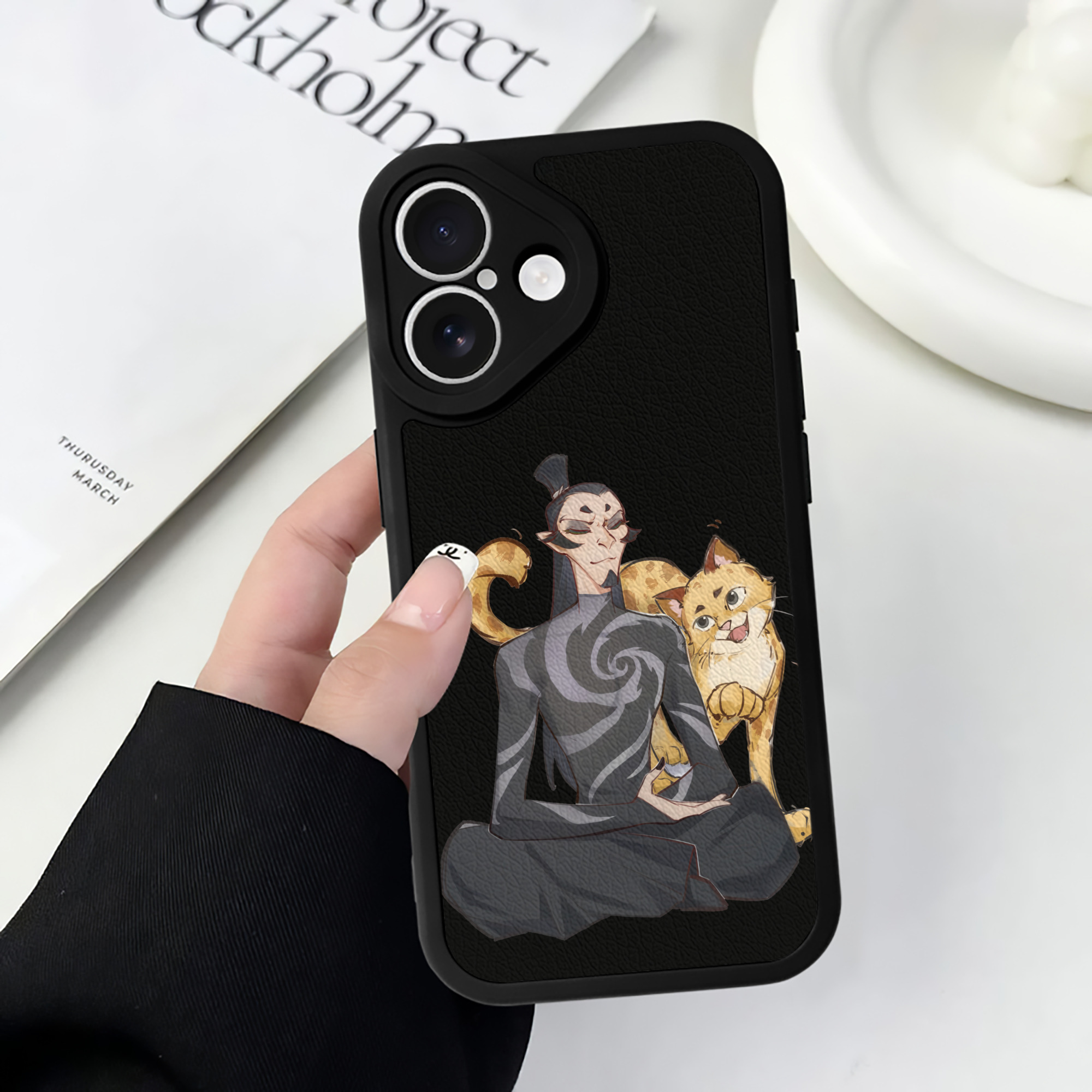 （画像用） Ne Zha 2 ナタ 魔童の大暴れ 【iPhone 16シリーズ対応】シリコンスマホケース（レザー調） 材質：シリコン